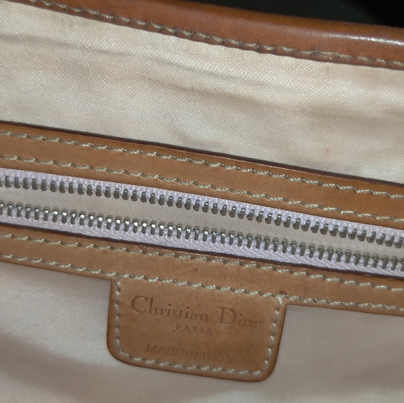 SOLD Christian Dior trotter Romantique Heart Flap Beige baguette - Picture 7 of 7